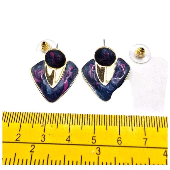 Pierced Earrings Retro Swirl Enamel Blue Purple Pink Colors Gold Tone SKU 2296 - Picture 5 of 6